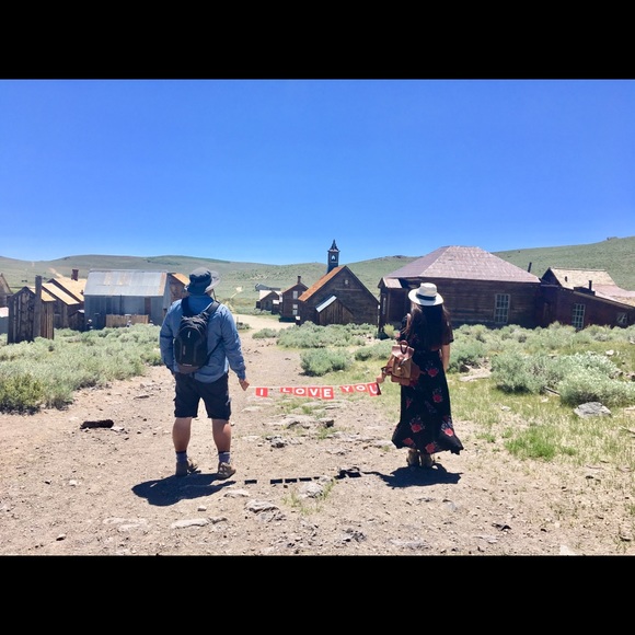 Meet your posher, Joy! IG: @YERALMONDJOY - Picture 6 of 7